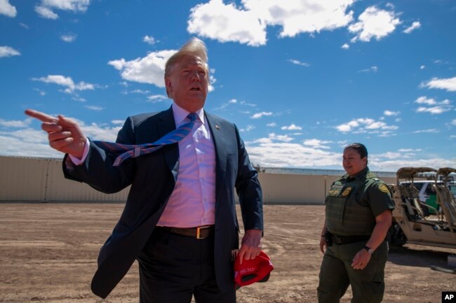 Sınır bölgesinde incelemeler yapan Başkan Trump