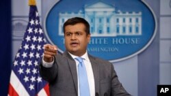 Raj Shah, subsecretario de prensa de la Casa Blanca, indicó que el envenenamiento al exespía ruso y su hija en Londres fue un acto "descarado" e "imprudente".