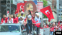 New York'ta Görkemli Türk Günü Yürüyüşü