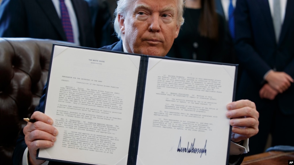 Presidenti Trump nënshkruan ligjin për kujdesin shëndetësor të veteranëve