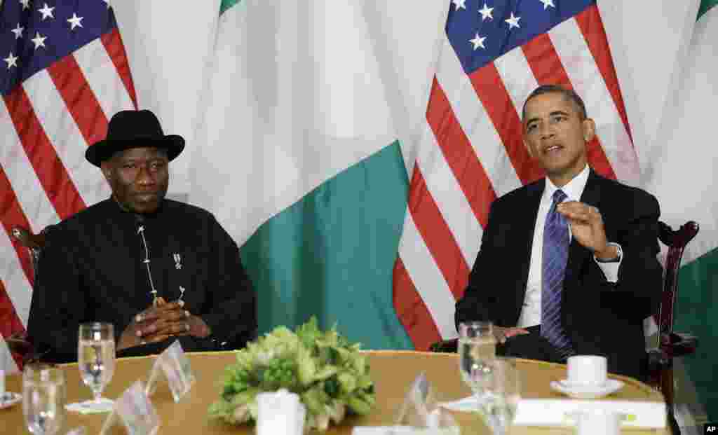 El presidente Obama se reunió con el presidente de Nigeria Goodluck Jonathan en Nueva York.