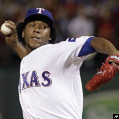 Buster Posey and Neftali Feliz Win the NL, AL Rookie of the Year