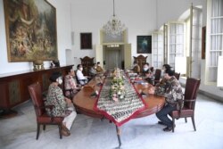 Tujuh Komisioner Komnas HAM saat bertemu Presiden Joko Widodo di Istana Bogor, Jawa Barat pada Kamis (14/1/2021) pagi. (Foto: Humas Komnas HAM)