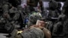 美国将驻伊拉克美军削减到两千五百人