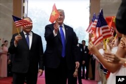 El presidente Donald Trump reconoció en Vietnam los avances del país y dijo que Corea del Norte podía tomar ejemplo del camino vietnamita.