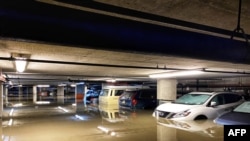 미국 뉴저지주 호보켄의 주차장이 지난 2일 폭우로 침수돼있다. 