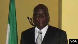 The mayor of the capital Freetown, Franklin Bode Gibson (VOA/ K. Lewis)