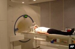 An MRI imaging machine similar to one researchers Lucy Brown and Helen Fisher used to test brain activity in 17 in-love college students.