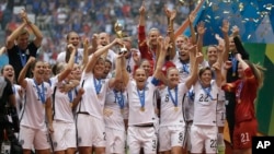 Mỹ giành chiến thắng với tỉ số 5-2 trong trận đấu với tổng số bàn thắng nhiều nhất từng có trong một trận chung kết World Cup Nữ.