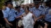 중국 보시라이 재판 앞두고 지지자들 시위