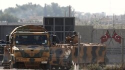 Komek hêzên Tirkîyê ji bajarokê Girê Spî (Tel Abyad) yê Sûrîyê vedigerin (Arşîv)