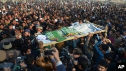تجاوز بر زییب هفت ساله موجب اعتراضات گسترده در پاکستان شد
