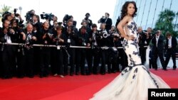 FILE- Actress Kerry Washington arrives for the screening of the film "Coco Chanel & Igor Stravinsky" and for the award ceremony of the 62nd Cannes Film Festival, May 24, 2009.