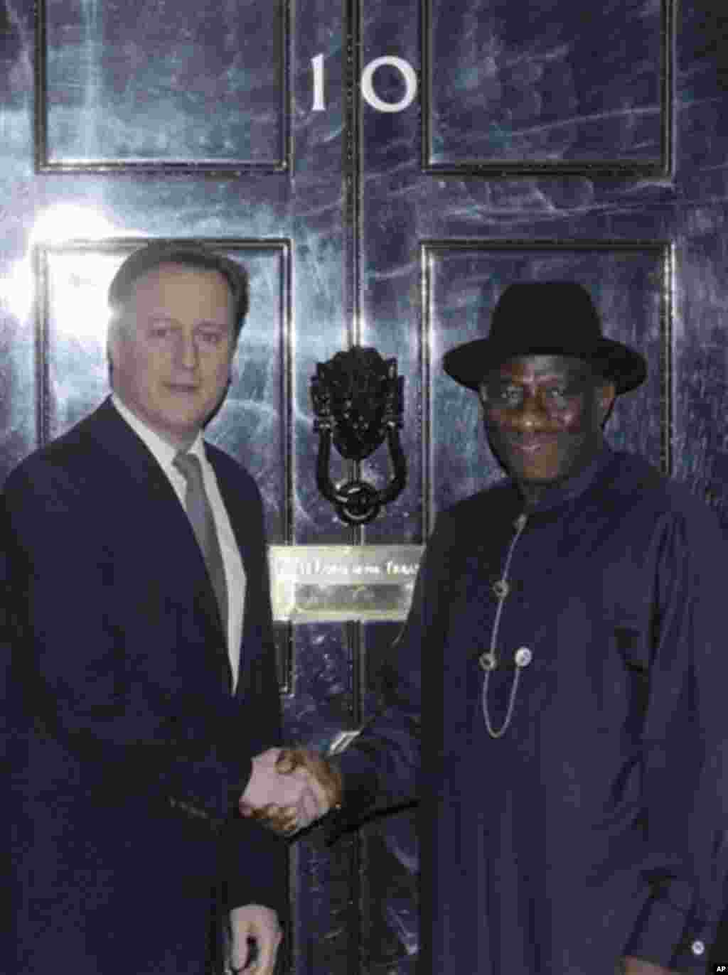 Shugaban Najeriya Goodluck Jonathan da PM Ingila David Cameron, London, 22 Fabrairu 2012