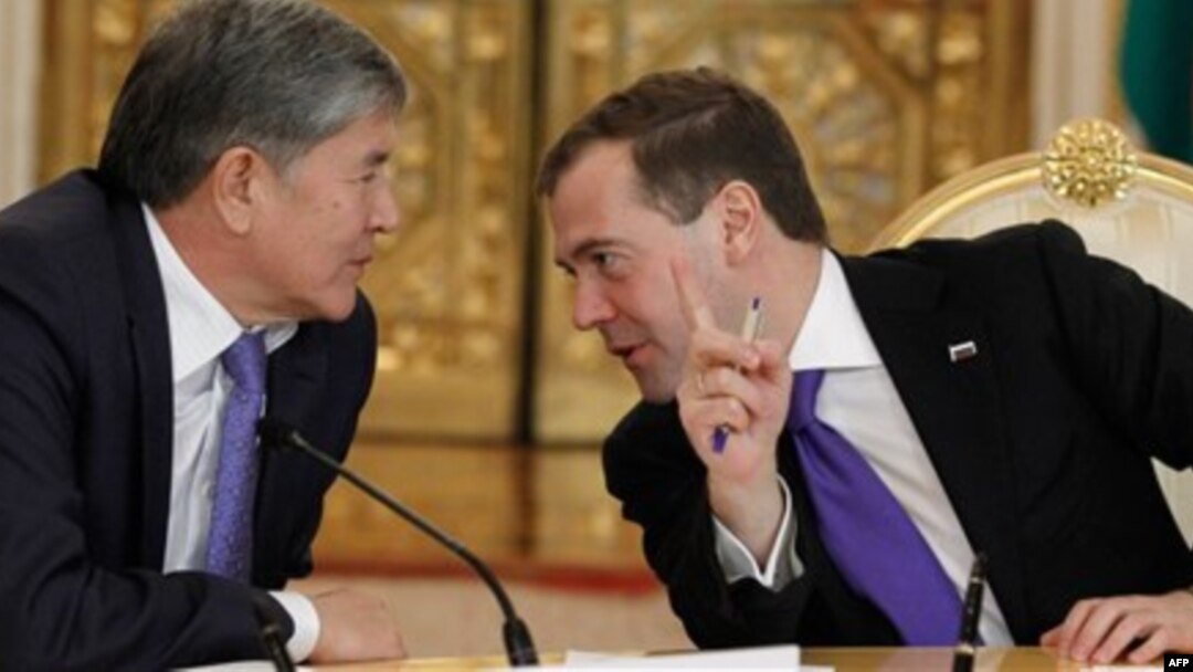 Rossiya Bosh vaziri Dmitriy Medvedev Qirg'iziston prezidenti Almazbek Atambayev bilan