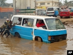 Hoji Ya Henda, Kazenga, Luanda