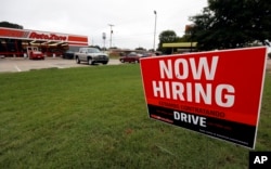 la tasa de desempleo en EE.UU. en octubre se mantuvo en un mínimo de 49 años de 3,7 por ciento.