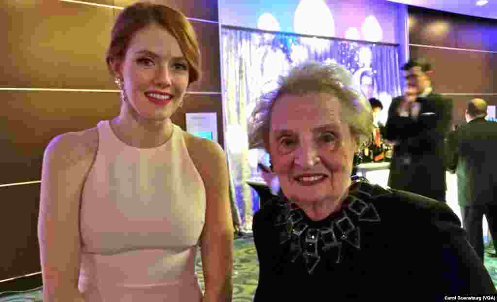 Former U.S. Secretary of State Madeleine Albright, right, confers with Alexis Keslinke, communications director for Albright Stonebridge Group, before the White House Correspondents Association dinner in Washington, April 30, 2016. 