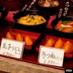 Beberapa produk makanan segar dari Jepang.