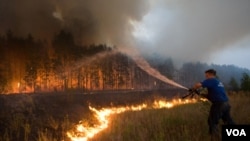 Más de 2.000 bomberos han sido enviados para combatir las llamas y hasta el momento no se reportan muertos.