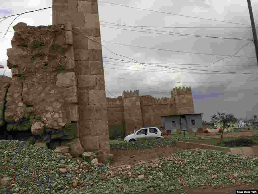 منطقه تاریخی الکرامه در شهر موصل که توسط گروهی داعش تخریب شده است.