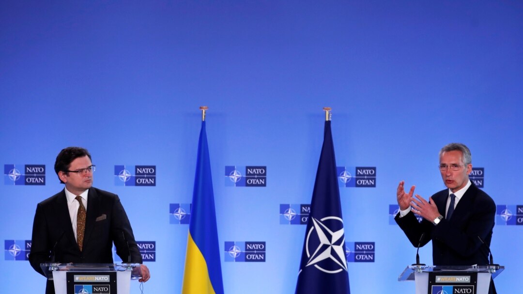Generalni sekretar NATO Jens Stoltenberg na konferenciji za novinare sa ukrajinskim šefom diplomatije Dmitrom Kulebom