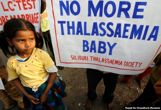 Prinka Shahani, 8, yang menderita Thalassaemia, dalam kampanye kesadaran talasemia di kota Siliguri, India timur laut, 12 Januari 2009. (Foto: Reuters/Rupak De Chowdhuri)