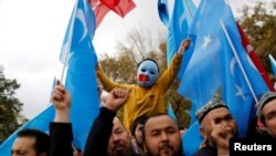 İstanbul'da Uygur Türkleri tarafından yapılan protesto