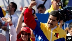 “El Presidente Obama ha dado hoy un paso en falso contra nuestra Patria, al firmar las sanciones a pesar del rechazo nacional y continental”, señaló Maduro.