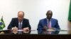 Assinatura de protocolos entre o ministro Mauro Vieira e o colega moçambicano Oldemiro Balói