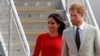 ARHIVA - britanski princ Hari i Megan, vojvotkinja od Saseksa, na aerodromu na ostrvu Tongatapu u Tongi, 25. oktobra 2018. 