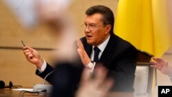 Viktor Yanukovich bugun Rossiyaning Rostov-Don shahrida matbuot bilan ko’rishdi. U raqiblarini terror va qo’rquvni qurol qilib olganlikda ayblab, Kiyevdagi muvaqqat hukumatni noqonuniy, deya ta’rifladi.