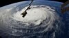Badai Besar Florence Menuju Pantai Timur AS 