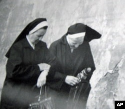 1985-1988年代号为“宫廷-1”的行动，监视对象是宗教人士