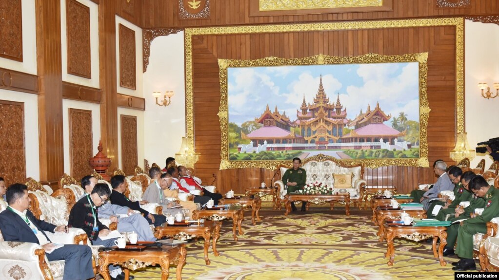 ဗုိလ္ခ်ဳပ္မွဴးႀကီး မင္းေအာင္လႈိင္က ေျမာက္ပိုင္းမဟာမိတ္ တုိင္းရင္းသားလက္နက္ကိုင္တပ္ဖြဲ႔ ေခါင္းေဆာင္တခ်ဳိ႕ကို ေနျပည္ေတာ္မွာ ေတြ႔ဆုံ (11 July, 2018)