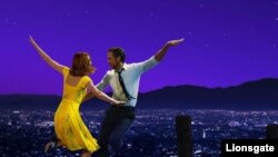 Une scène du film "La La Land" avec Emma Stone et Ryan Gosling.