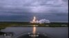 Une fusée de SpaceX envoie un nombre record de satellites dans l'espace