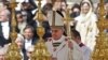 Le Pape François inaugure son pontificat sous le signe du service