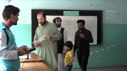 Voting in Kabul, Afghanistan (B. Hamdard/VOA)