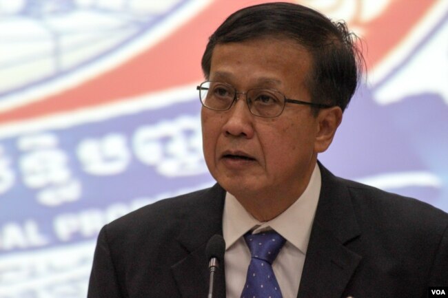 FILE-Photo: Minister of Commerce Pan Sorasak in Phnom Penh on June 28, 2016. (Hean Socheata/VOA Khmer)