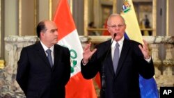 Kuczynski es un fuerte crítico de cómo el Gobierno ha manejado la crisis. Borges se reunió el con el asesor de seguridad nacional de Estados Unidos.