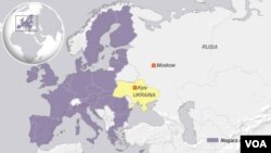 Ukraina terletak di antara Uni Eropa dan Rusia, dan mempunyai hubungan dengan keduanya. Jaringan gas membawa gas Rusia dari Ukraina ke Uni Eropa. Penangguhan Ukraina dari perjanjian asosiasi dengan Uni Eropa memicu kerusuhan saat ini di Ukraina.