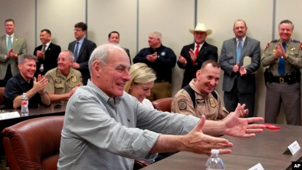 El Secretario de Seguridad Nacional John Kelly en la sede regional del Departamento de Seguridad Pública de Texas en Weslaco, Texas.