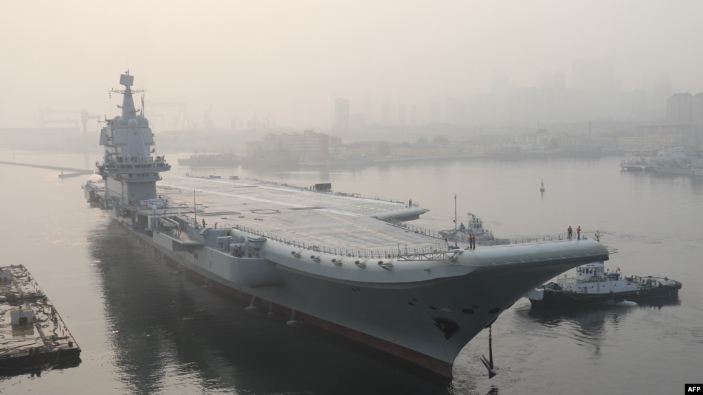 Tàu sân bay đầu tiên do Trung Quốc chế tạo trong nước có tên là Sơn Đông (Shandong) đã được chuyển giao cho hải quân và chính thức đi vào hoạt động.