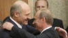 Лукашенко едет в Петербург спасать белорусский рубль