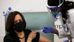 ကန်ရွေးကောက်ခံ ဒုသမ္မတ Kamala Harris ကိုဗစ်ကာကွယ်ဆေးထိုးနှံမှု ခံယူ