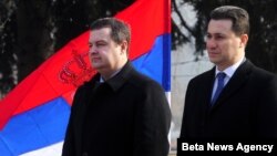 Srpski i makedonski premijeri, Ivica Dačić (levo) i Nikola Gruevski u Skoplju 