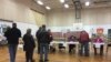 Early voting at Ward 7 in Nashua, New Hampshire. (Sasha Gong/VOA) 