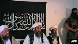Osama bin Laden sa svojim saradnicima - scena iz dokumentarca Odbrojavanje do nule