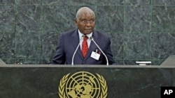 Mozambique's President Armando Emilio Guebuza speaks during his address to the 68th Session of the United Nations General Assembly Sept. 24, 2013.